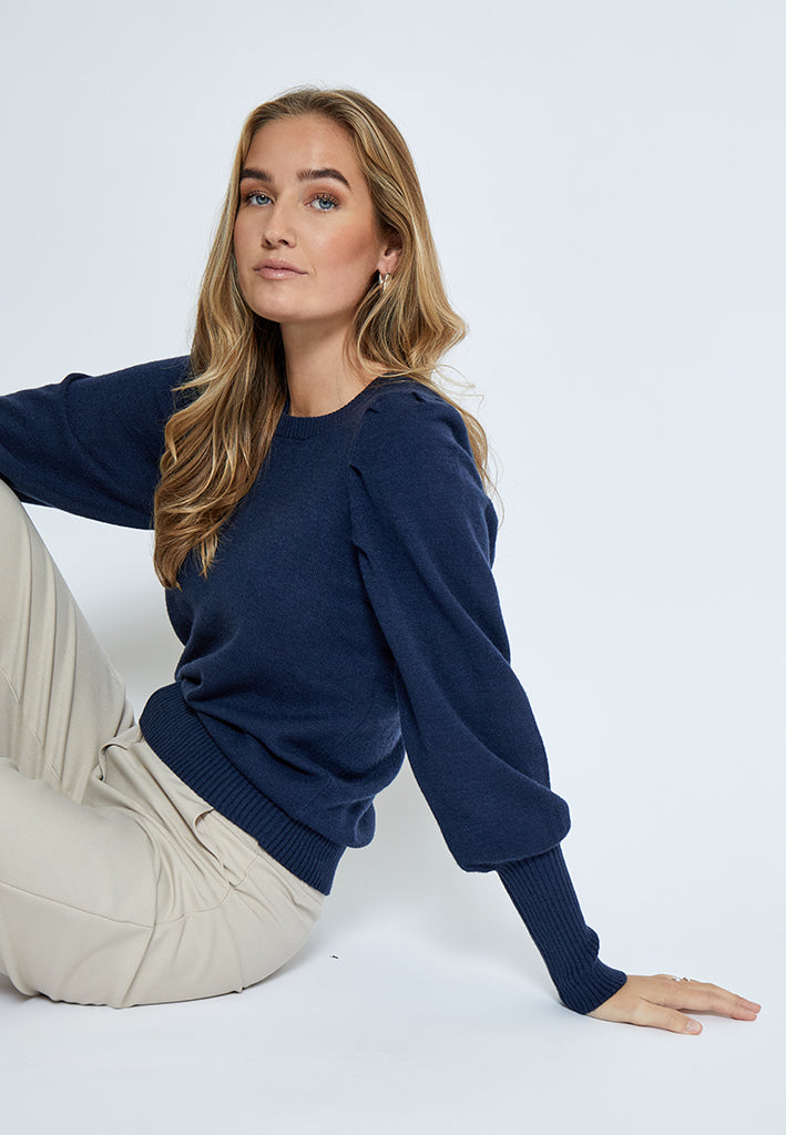 Peppercorn Anissa Pullover Pullover 5270 Black Iris