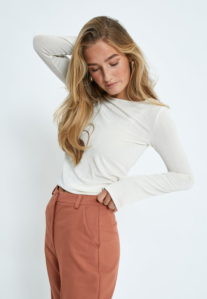 Desires DSBob Long Sleeve Boatneck Top Top 0011 Gardenia