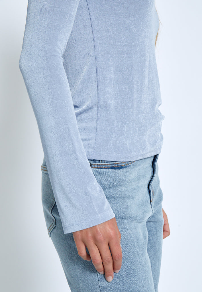 Desires DSBob Long Sleeve Boatneck Top Top 7009 Lavender Lustre Blue