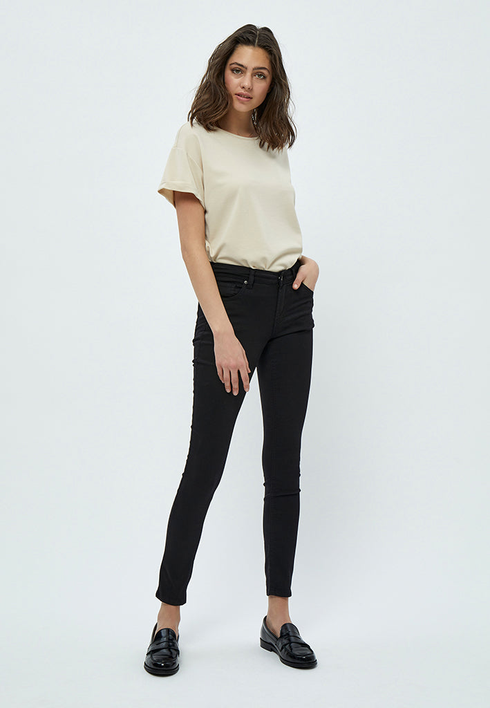 Desires DSLola Garment Dye MW Jeans 9000 Black