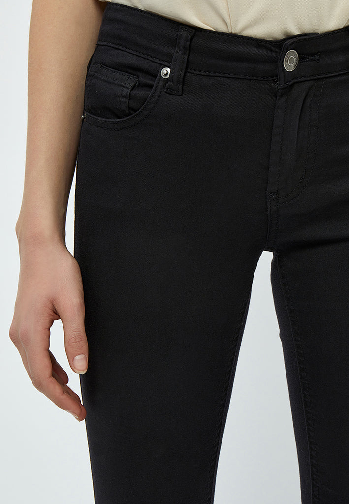 Desires DSLola Garment Dye MW Jeans 9000 Black