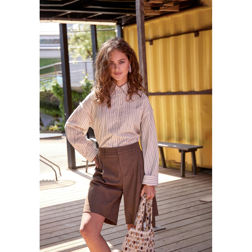 Desires DSNella Low Waisted Shorts Shorts 5937 Shitake Brown