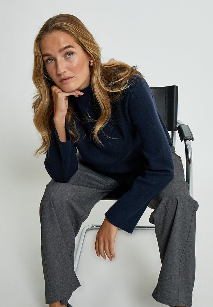 Minus Lupi High Neck Knit Pullover Pullover 2994 SKY CAPTAIN