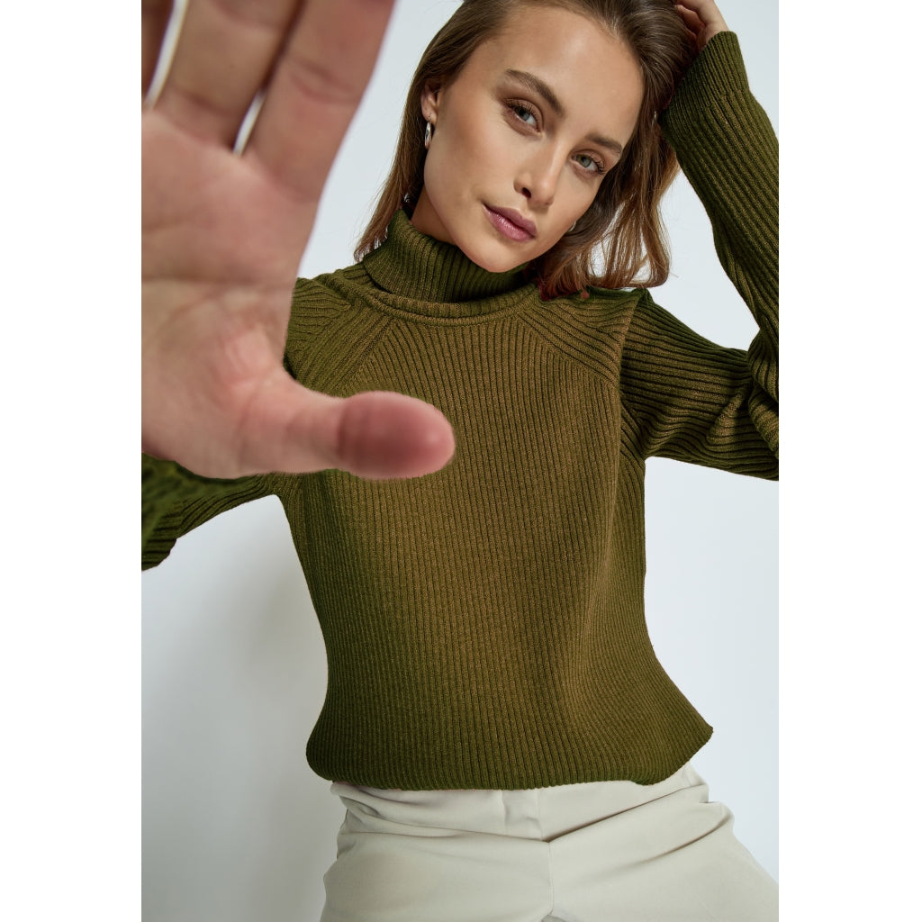 Minus MSAva Knit Turtleneck Pullover 444 Dark Olive