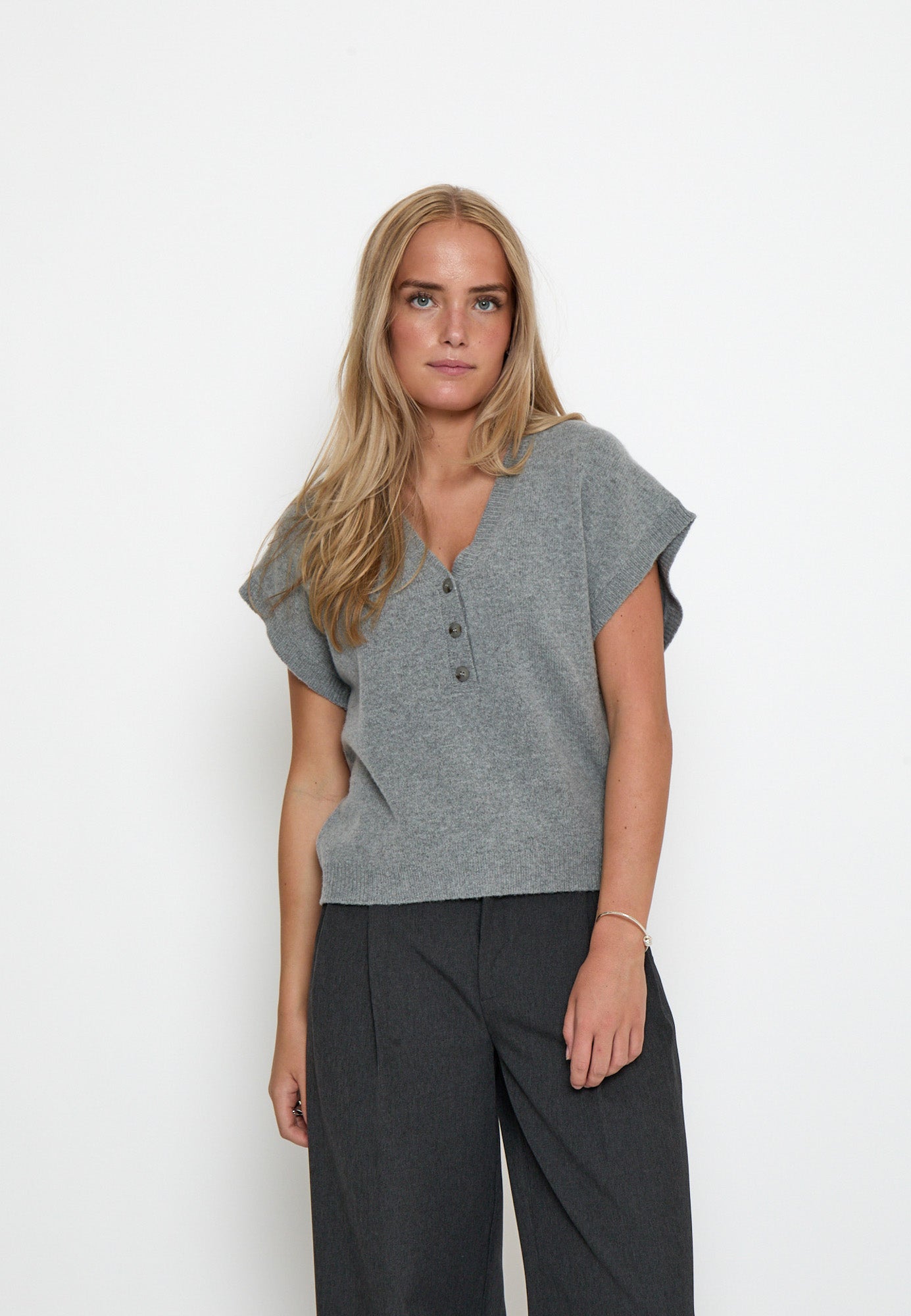 Minus MSBlake Knit Vest Vest 162M Frost Gray Melange