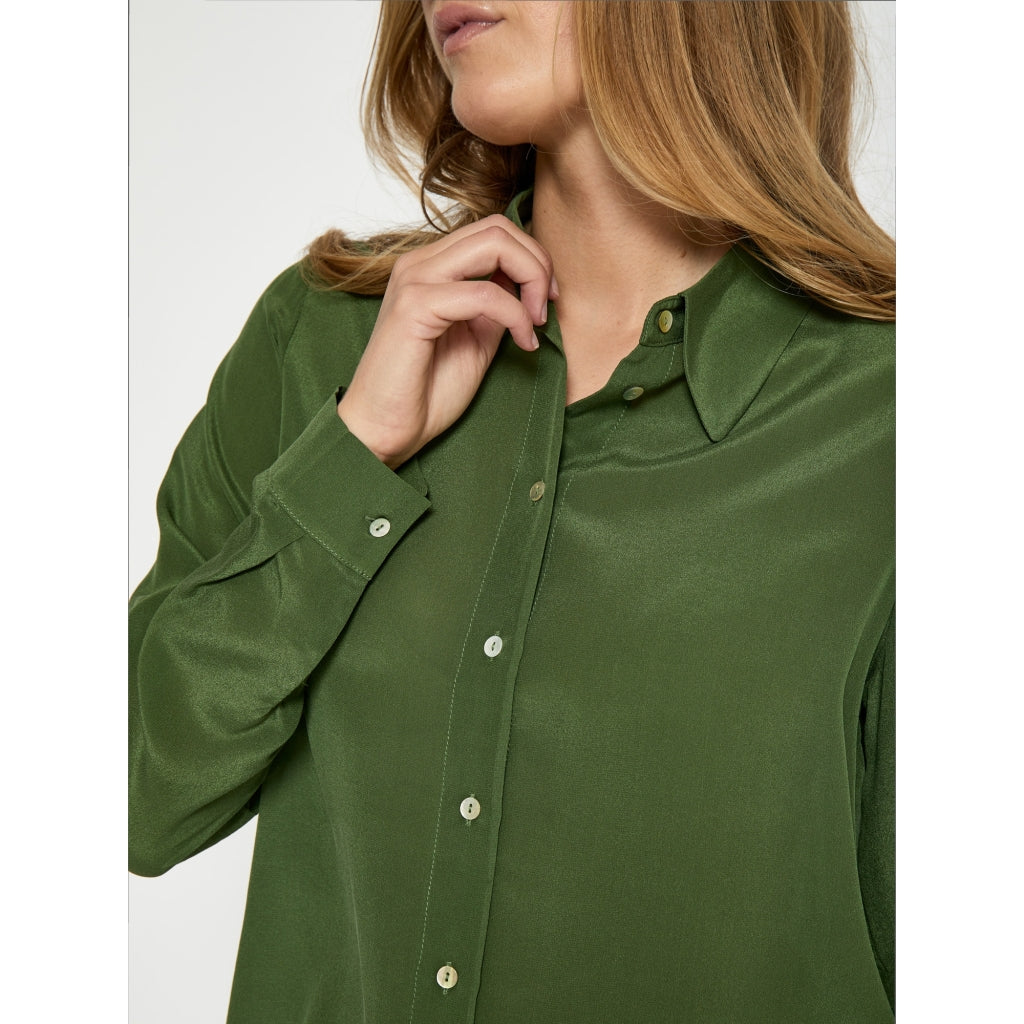 Minus MSCaty Silk Shirt Shirt 3835 Rifle Green