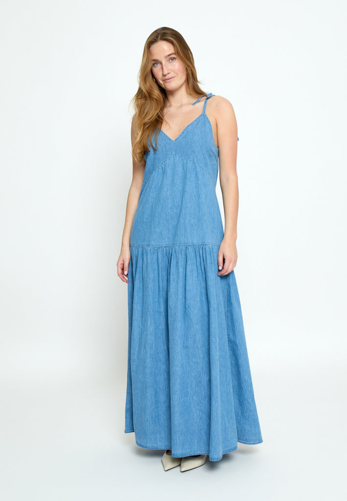 Minus MSJanika Maxi Dress Dress 001 Light Denim