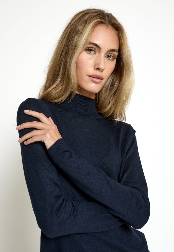 Minus MSLana Roll Neck Knit Pullover 5270 Black Iris