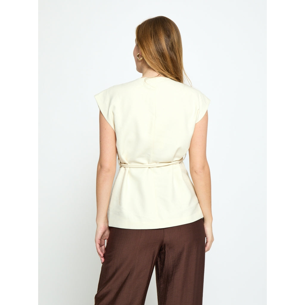 Minus MSMaja Vest Vest 235 Cloud Dancer