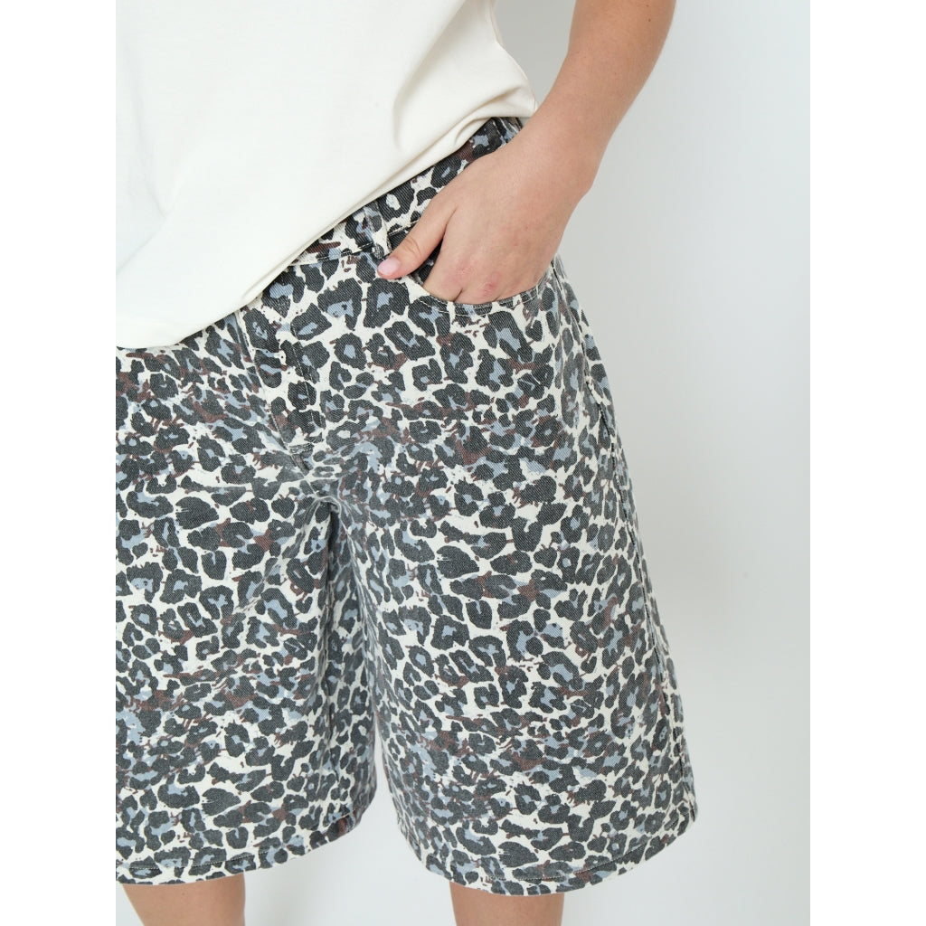 Minus MSMalli Bermuda Shorts Shorts 2284P Skyway Blue Leo Print