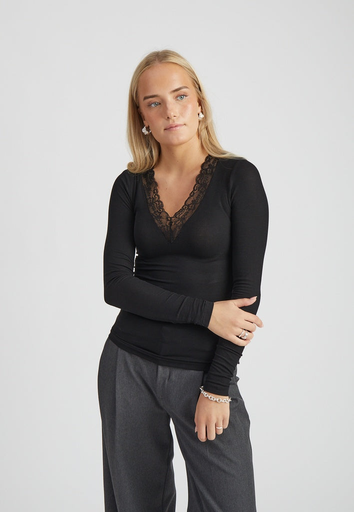 Minus MSMilli Long Sleeve Lace T-Shirt T-Shirt 100 Black