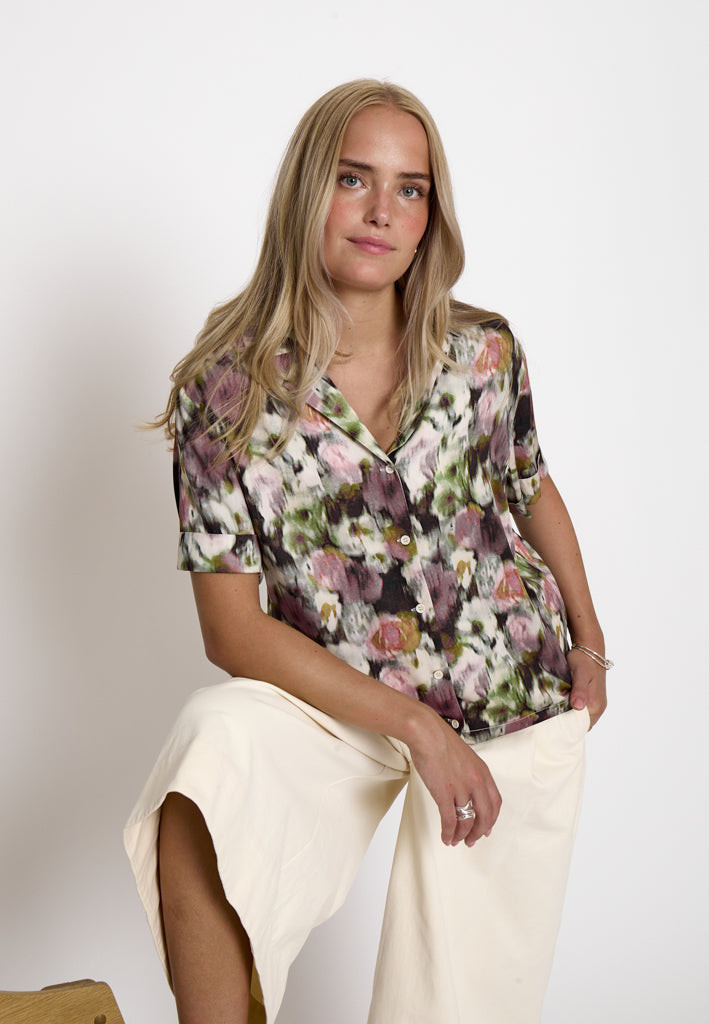 Minus MSNadia V- Neck Shirt Shirt 4009P Andorra Red Print