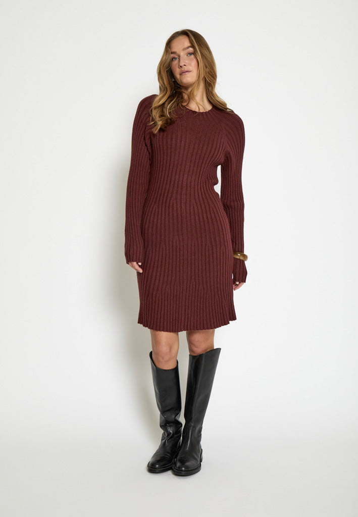 Peppercorn PCAnna Rib Over Knee Dress Dress 5061 Madder Brown