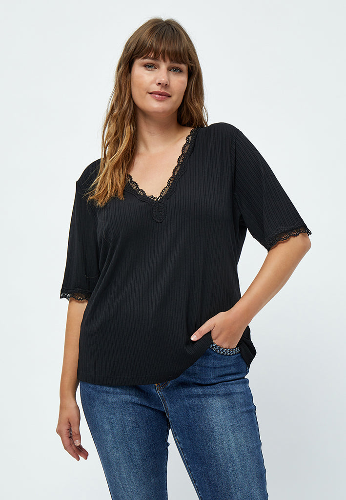 Peppercorn PCGai Lace Blouse Curve Blouse 9000 Black