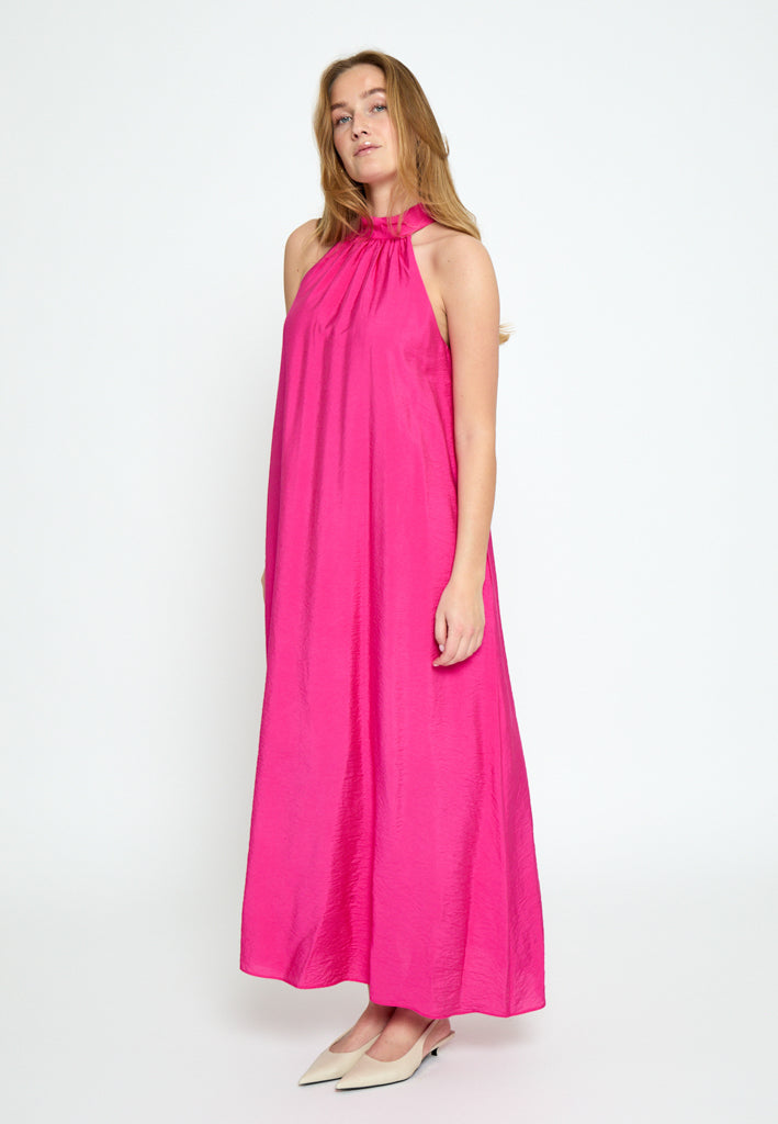 Peppercorn PCOpeya Solid Halterneck Dress Dress 7031 Fuchsia Fedora