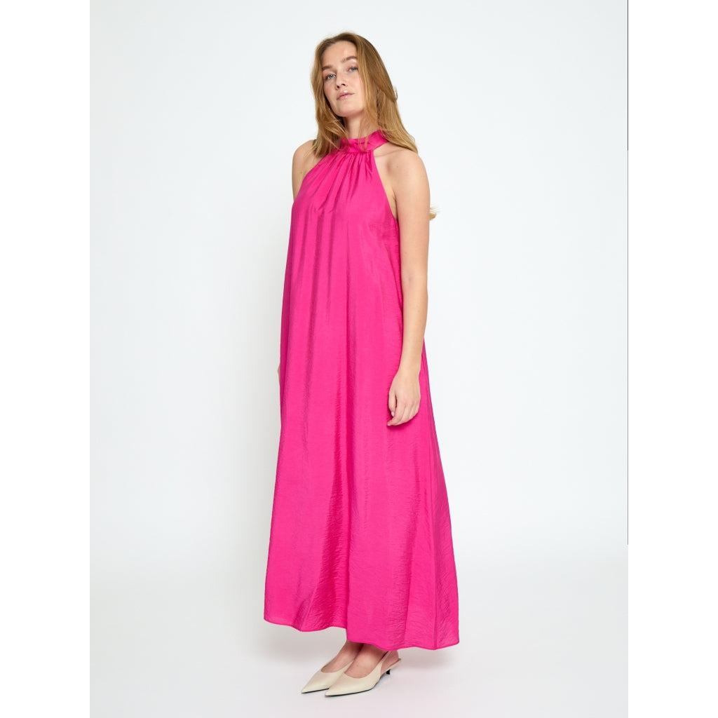 Peppercorn PCOpeya Solid Halterneck Dress Dress 7031 Fuchsia Fedora