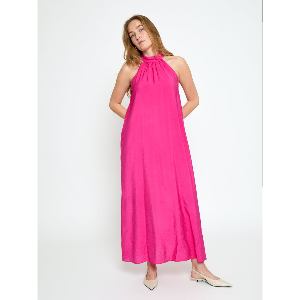 Peppercorn PCOpeya Solid Halterneck Dress Dress 7031 Fuchsia Fedora