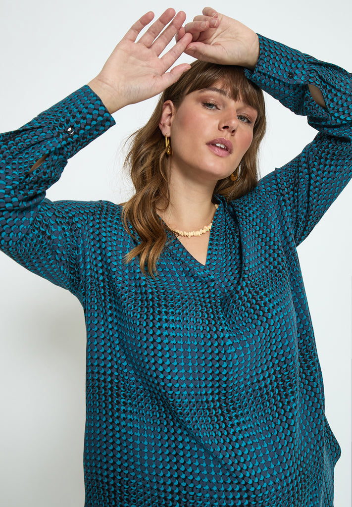Peppercorn PCPalmer V-Neck Blouse Curve Blouse 1020P Moonlit Ocean Print