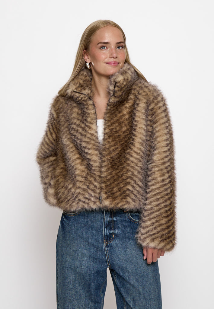 Peppercorn PCPeggy Faux Fur jacket Jacket 5332 Fossil Brown