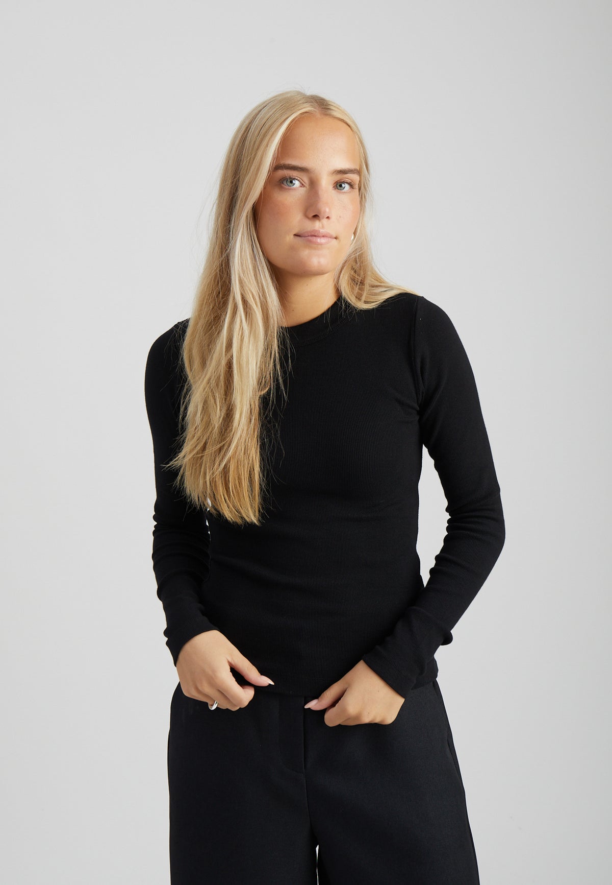 Peppercorn PCPhoebe GOTS Long Sleeve Top Top 9000 Black