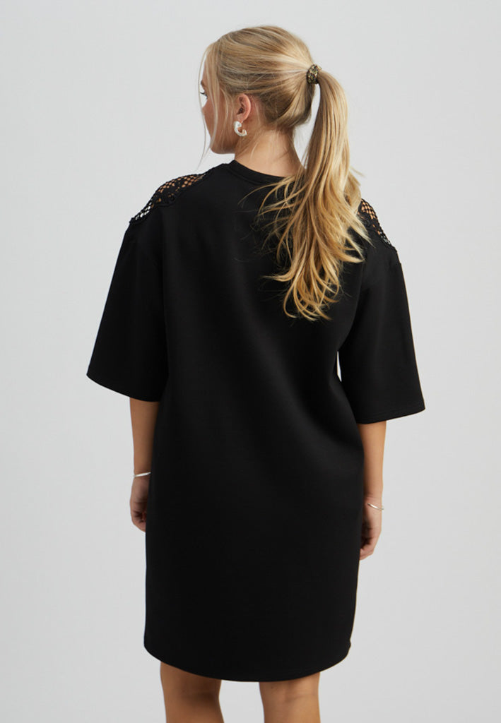 Peppercorn PCTomine GRS Lace Sweat Dress Dress 9000 Black