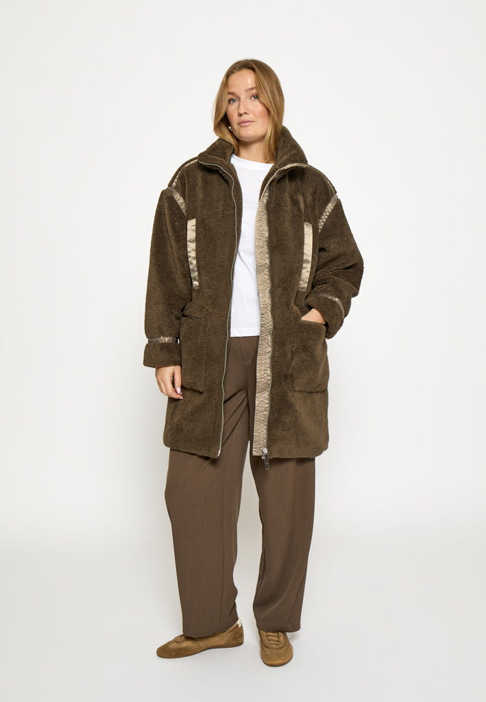 Peppercorn PCZoey Coat Coat 5020 CROCODILE GREEN