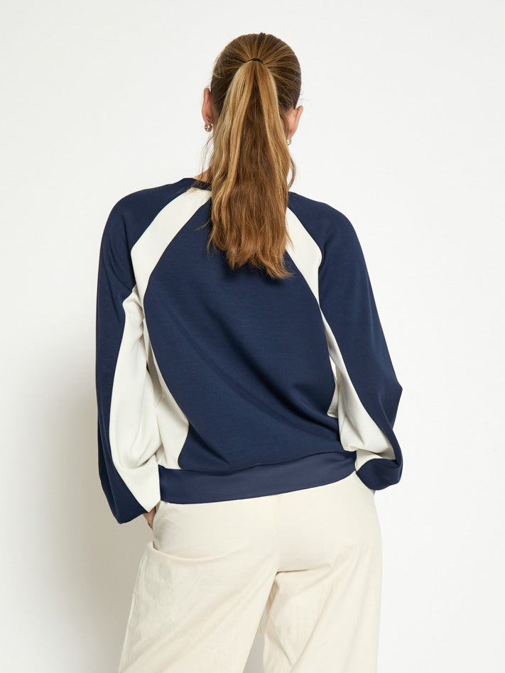Peppercorn PC Dicette Track Sweatshirt Sweatshirt 5270 Black Iris