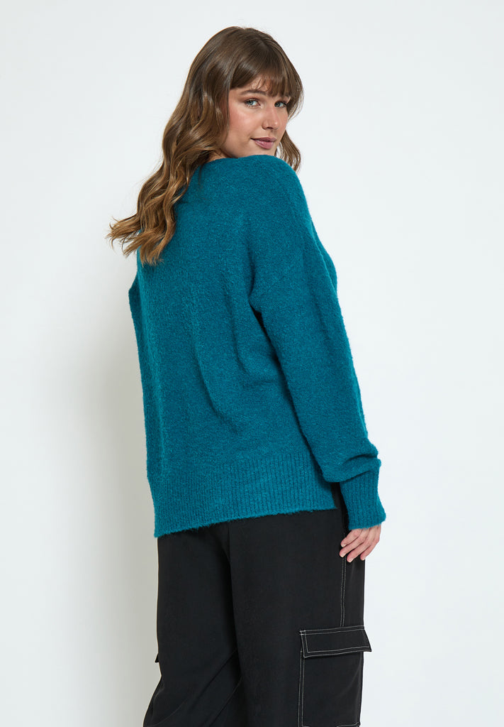 Peppercorn Pearl V-Neck Long Sleeve Knit Pullover Curve Pullover 2114 Ocean Depths