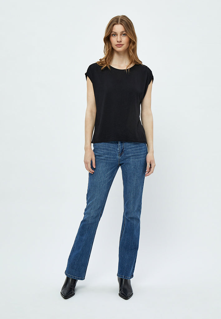 Peppercorn Rosalinda Gathering Tee T-Shirt 9000 Black