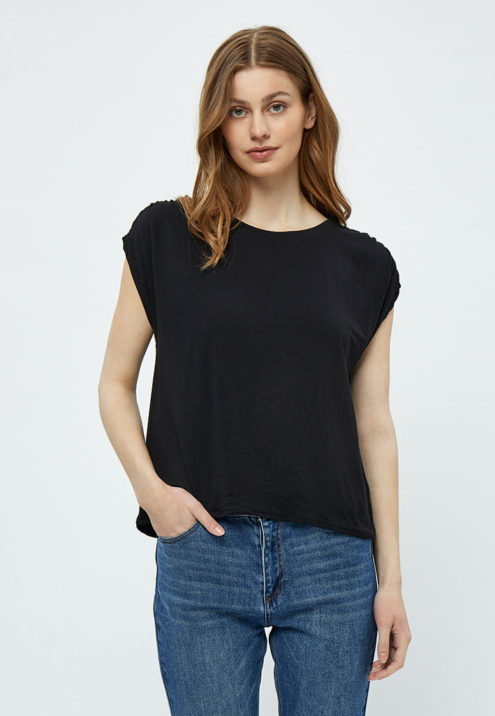 Peppercorn Rosalinda Gathering Tee T-Shirt 9000 Black