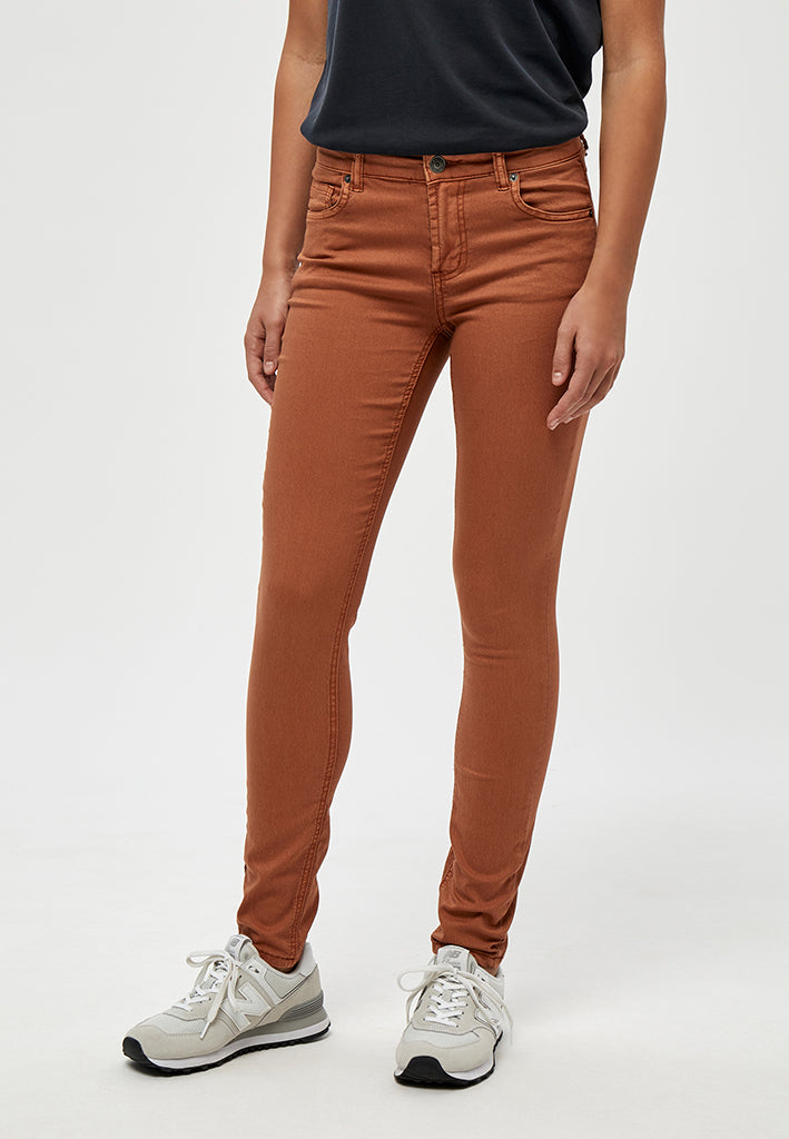 Desires DSLola Garment Dye MW Jeans 5211 SIERRA BROWN