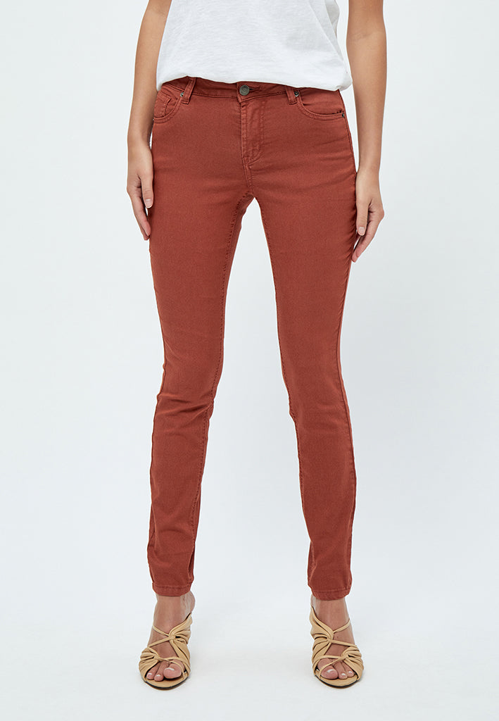 Desires DSLola Garment Dye MW Jeans 6725 PICANTE