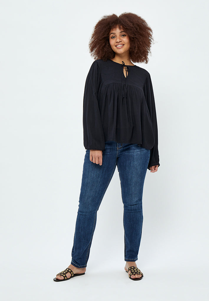 Peppercorn Danea Blouse Curve Blouse 9000 Black
