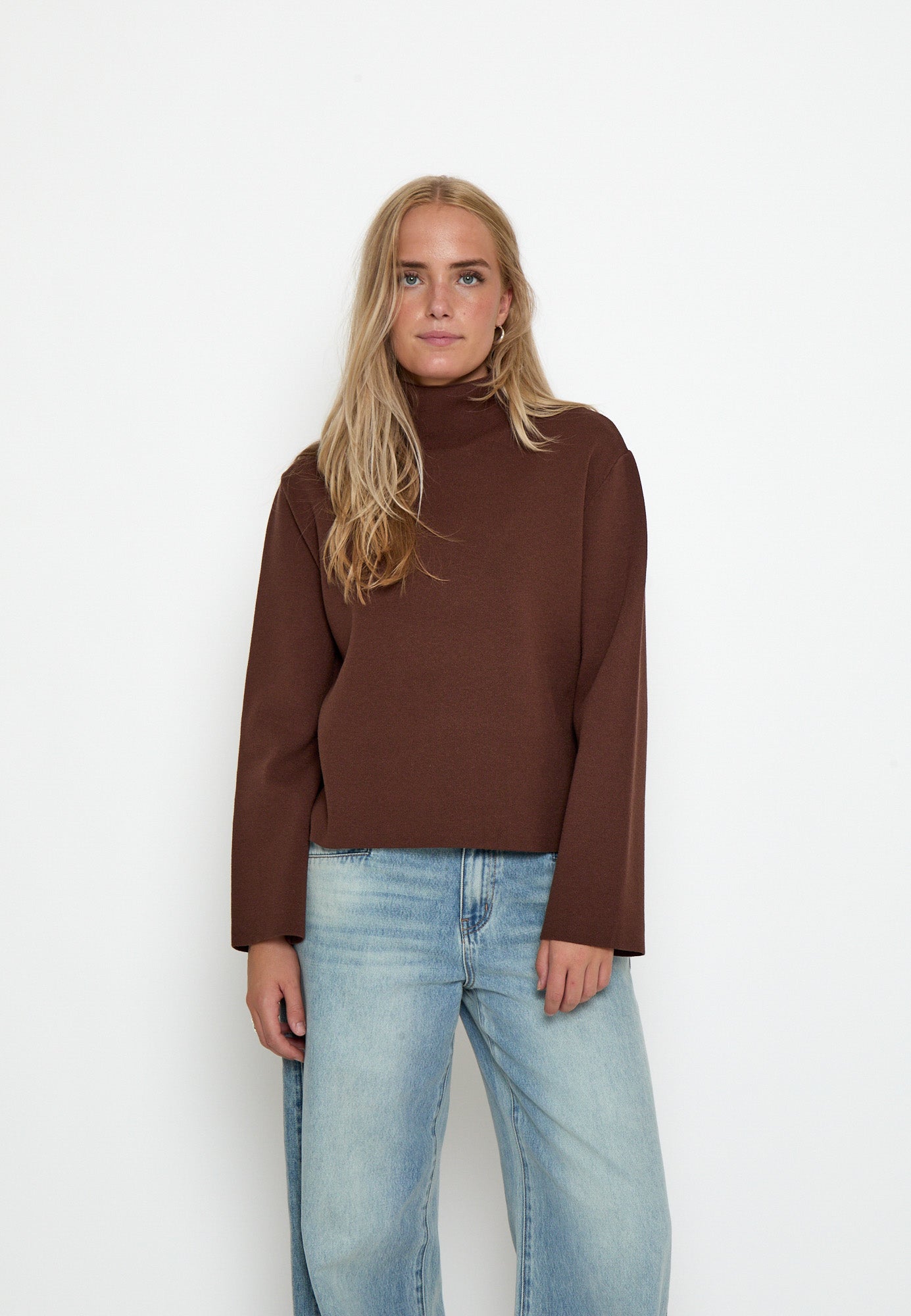 Minus Lupi High Neck Knit Pullover Pullover 3681 Tiramisu