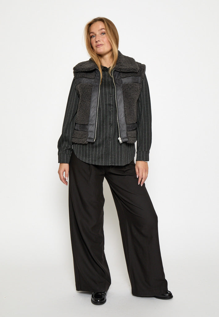 Minus MSAlda Faux Fur Vest Vest 100 Black