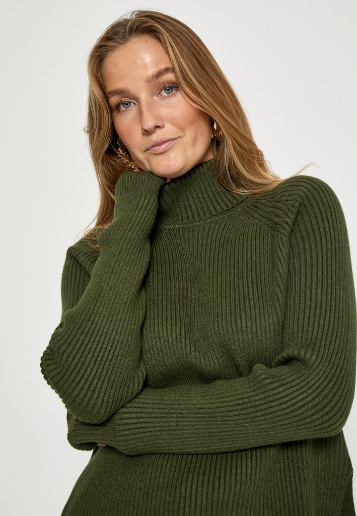Minus MSAva Knit Turtleneck Pullover 3835 Rifle Green