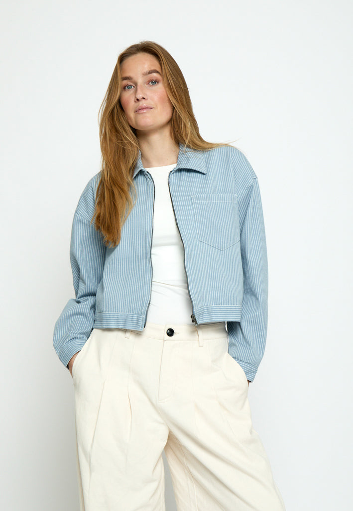 Minus MSChanni Short Jacket Jacket 001S Light denim Strip.