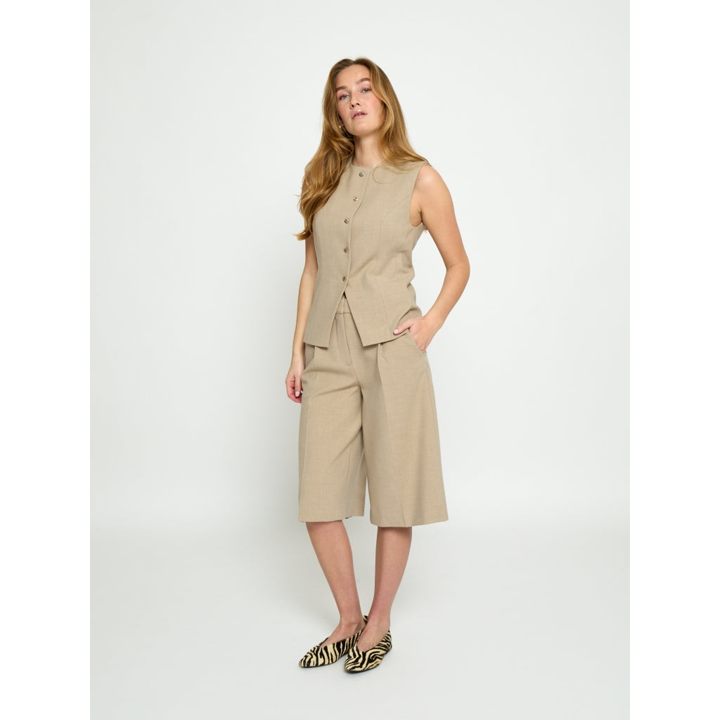 Minus MSFamey Vest Vest 9015 Sand Gray