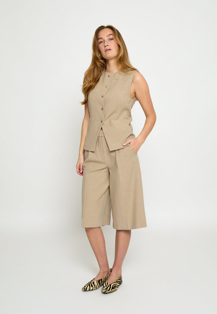 Minus MSFamey Vest Vest 9015 Sand Gray