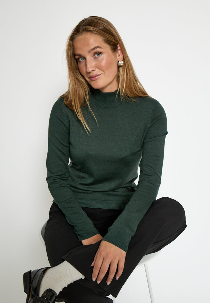 Minus MSLana Roll Neck Knit Pullover 4112 Jungle Green