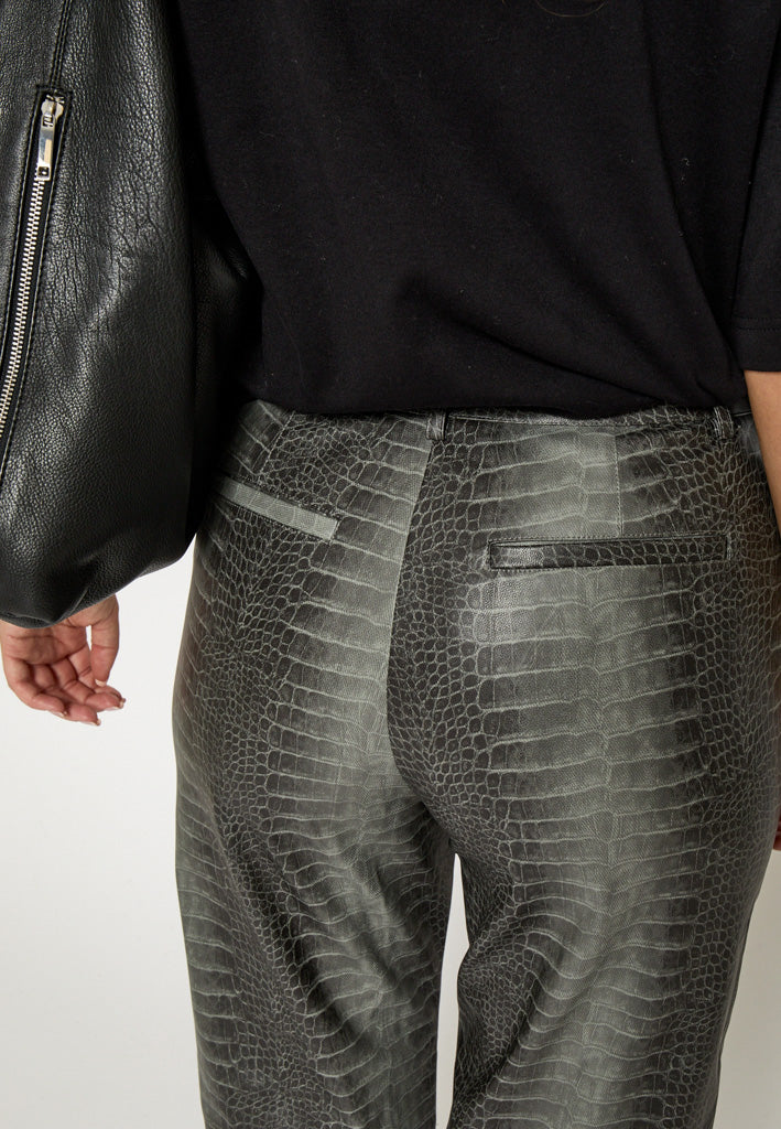 Minus MSLilu Pants Pant 148P Gunmetal Snake Print