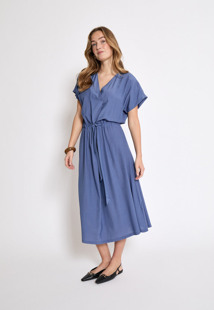 Minus MSLucie Midi Dress Dress 1043 Citadel Blue