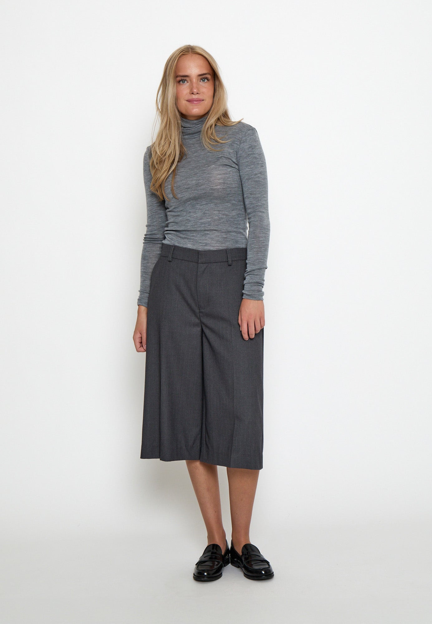 Minus MSNancy Shorts Shorts 162 Frost Gray