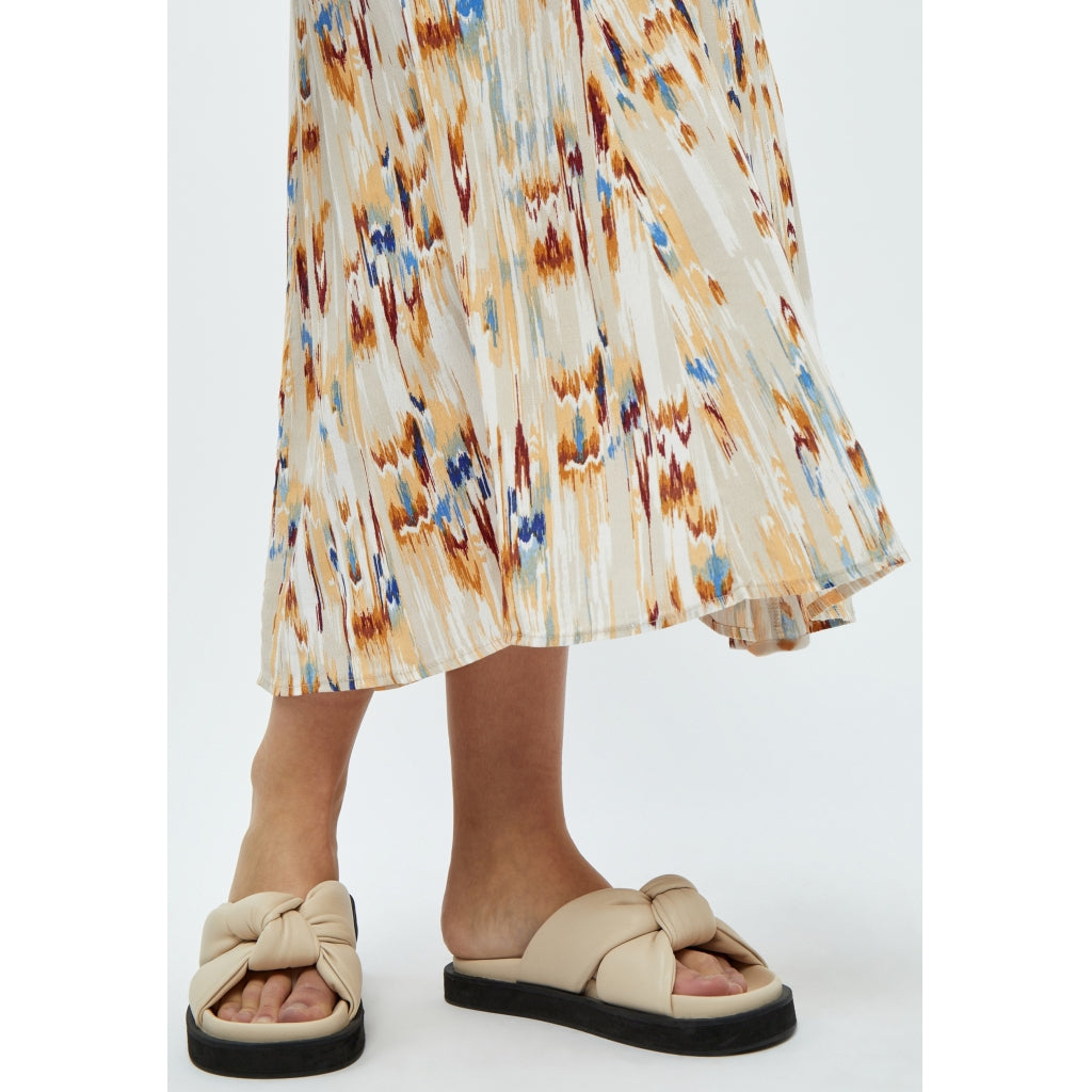 Peppercorn Mahogany Julianna Skirt Skirt 2105P Feather Gray Print