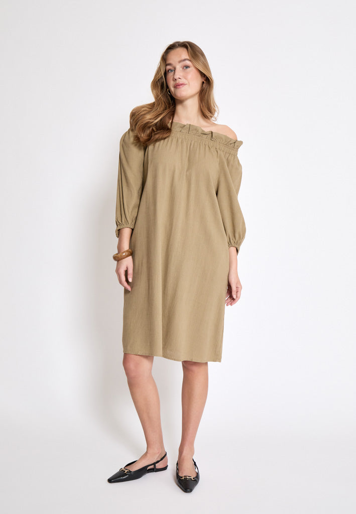 Peppercorn PCAne Dress Dress 6796 Tannin Sand