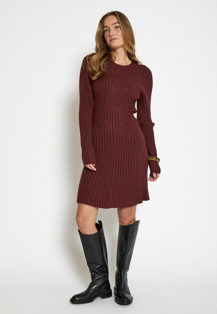 Peppercorn PCAnna Rib Over Knee Dress Dress 5061 Madder Brown