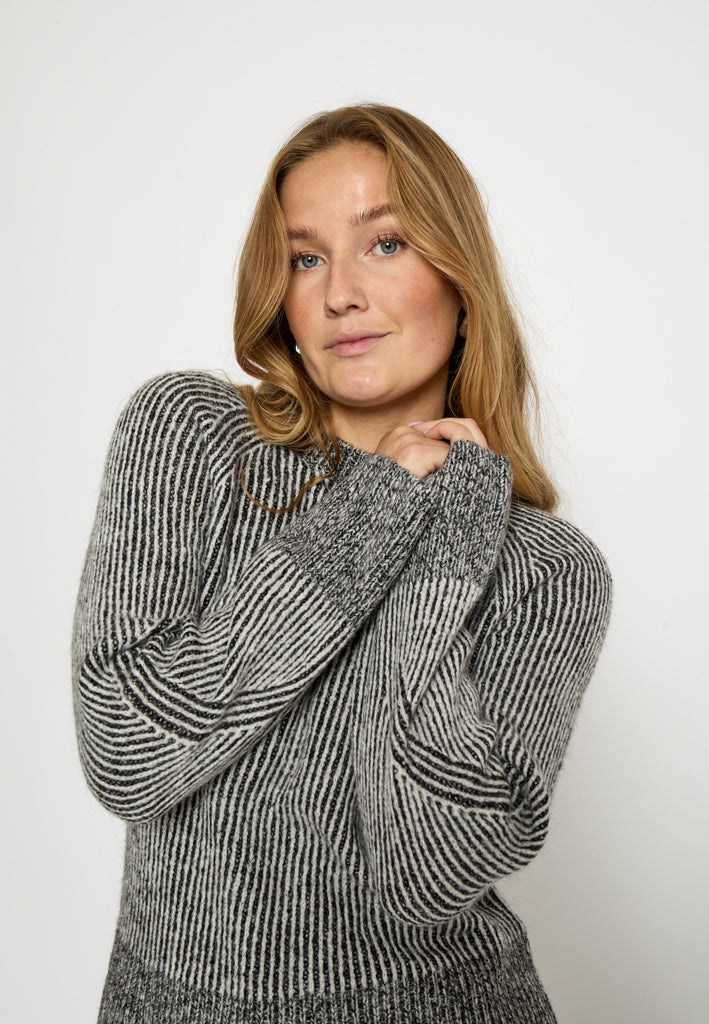 Peppercorn PCJeanette Knit Pullover Pullover 9000S Black Stripe