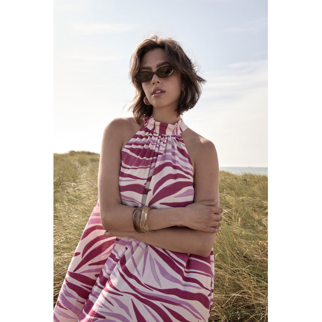 Peppercorn PCOpeya Halterneck Dress Dress 7031P Fuchsia Feodora Print