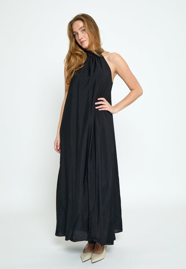 Peppercorn PCOpeya Solid Halterneck Dress Dress 9000 Black