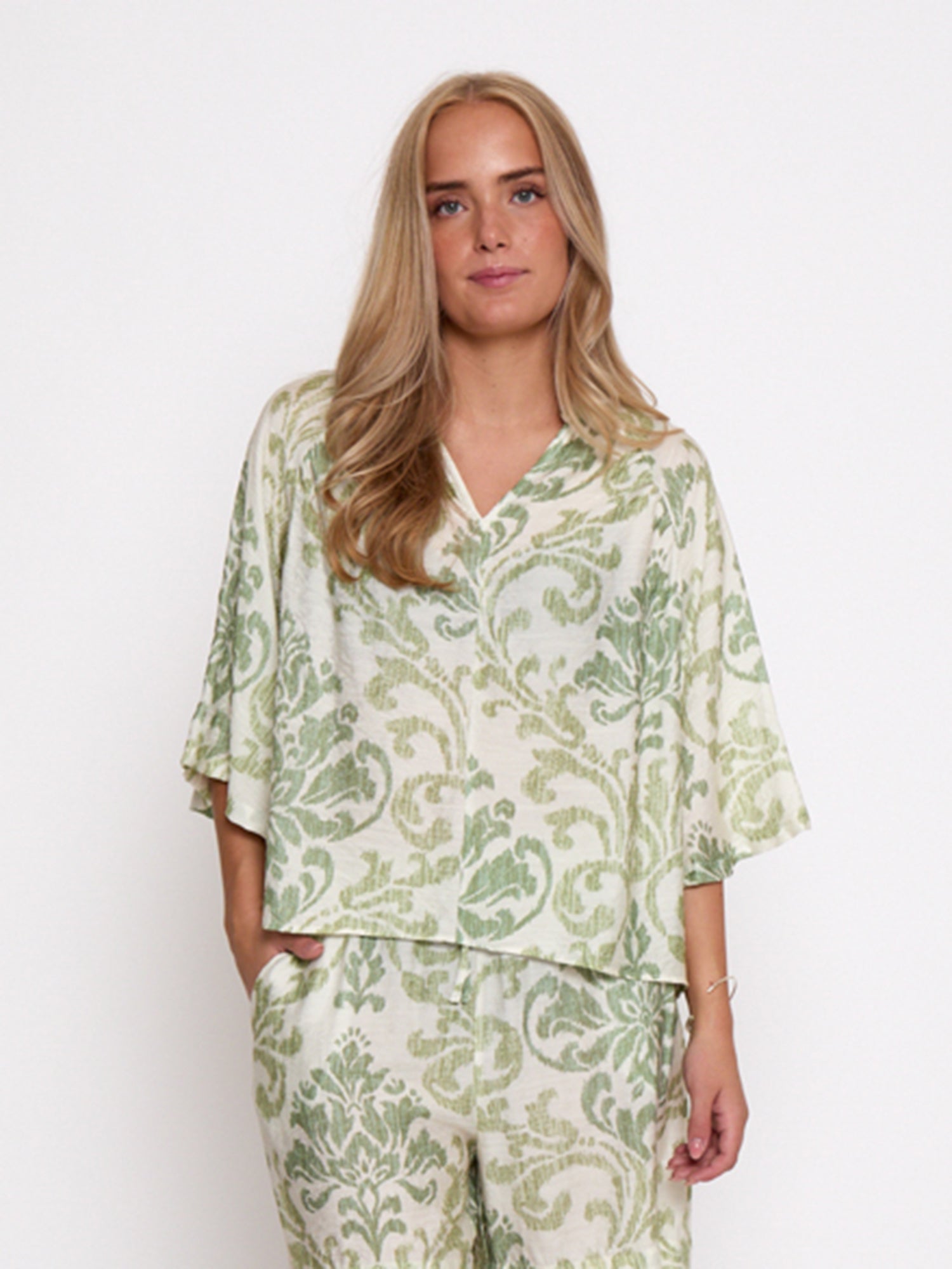Peppercorn PCOtella Blouse Blouse 3014P Nile Green Print